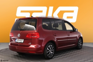 Volkswagen Touran vaihtoauto