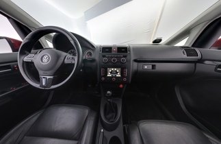 Volkswagen Touran vaihtoauto