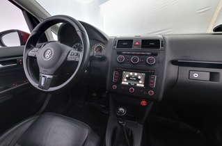 Volkswagen Touran vaihtoauto