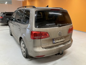 Volkswagen Touran vaihtoauto