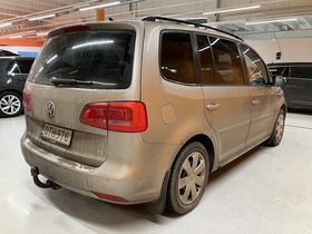 Volkswagen Touran vaihtoauto
