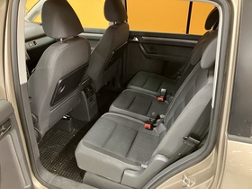 Volkswagen Touran vaihtoauto