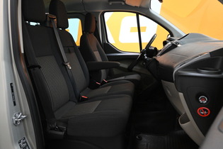 Ford Tourneo Custom vaihtoauto