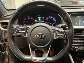 Kia Optima vaihtoauto
