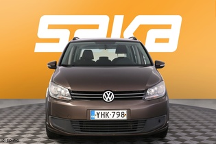 Volkswagen Touran vaihtoauto