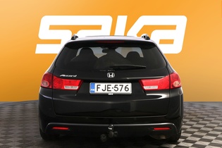 Honda Accord vaihtoauto