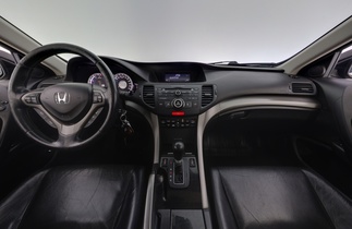 Honda Accord vaihtoauto