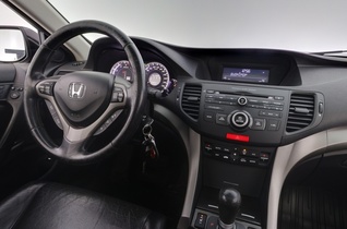 Honda Accord vaihtoauto