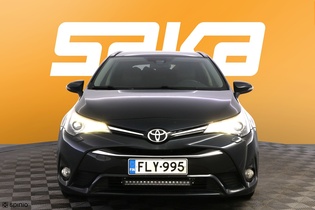 Toyota Avensis vaihtoauto