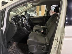 Volkswagen Touran vaihtoauto