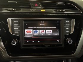 Volkswagen Touran vaihtoauto