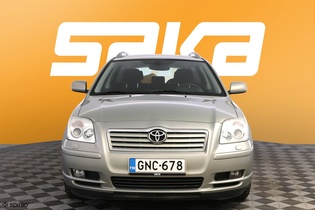 Toyota Avensis vaihtoauto