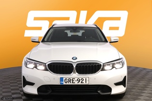 BMW 330 vaihtoauto