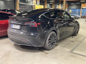 Tesla Model Y vaihtoauto