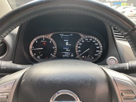 Nissan Navara vaihtoauto