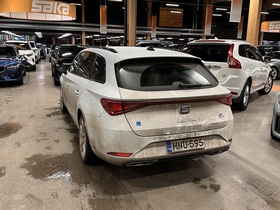 SEAT Leon Sportstourer vaihtoauto