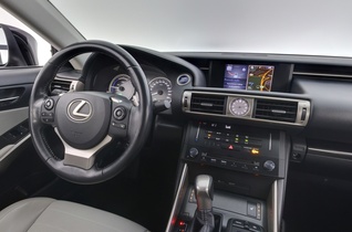Lexus IS vaihtoauto