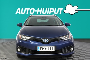 Toyota Auris vaihtoauto