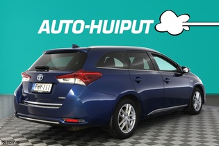 Toyota Auris vaihtoauto