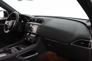 Jaguar F-PACE vaihtoauto