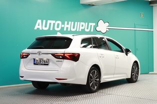 Toyota Avensis vaihtoauto