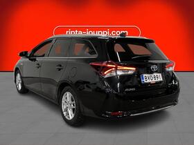 Toyota Auris vaihtoauto