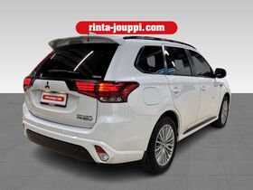 Mitsubishi Outlander PHEV vaihtoauto