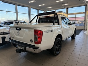 Nissan Navara vaihtoauto