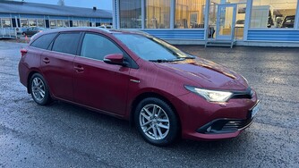 Toyota Auris vaihtoauto