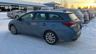 Toyota Auris vaihtoauto