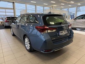 Toyota Auris vaihtoauto