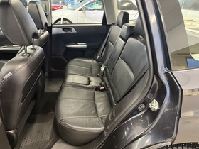 Subaru Forester vaihtoauto