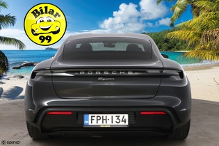 Porsche Taycan vaihtoauto