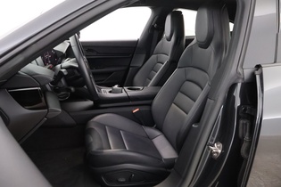 Porsche Taycan vaihtoauto