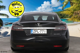 Tesla Model S vaihtoauto