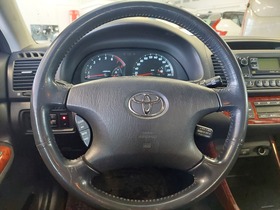 Toyota Camry vaihtoauto