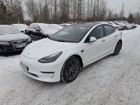 Tesla Model 3 vaihtoauto