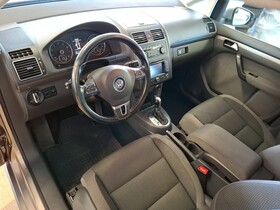 Volkswagen Touran vaihtoauto