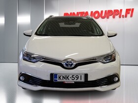 Toyota Auris vaihtoauto