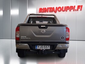 Nissan Navara vaihtoauto