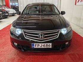 Honda Accord vaihtoauto