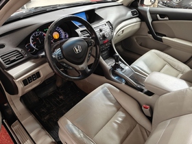 Honda Accord vaihtoauto