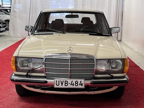 Mercedes-Benz 200 vaihtoauto