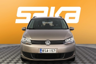 Volkswagen Touran vaihtoauto