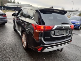 Mitsubishi Outlander PHEV vaihtoauto