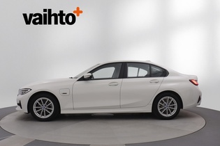 BMW 320 vaihtoauto