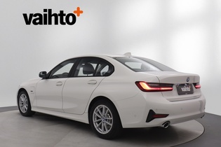 BMW 320 vaihtoauto