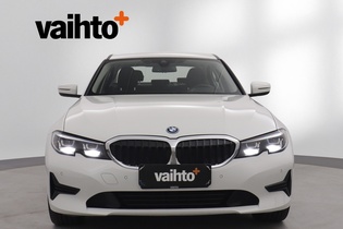 BMW 320 vaihtoauto