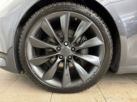 Tesla Model S vaihtoauto