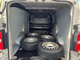 Opel Vivaro vaihtoauto